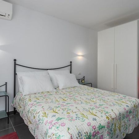 Intimes Room Ровинь Экстерьер фото